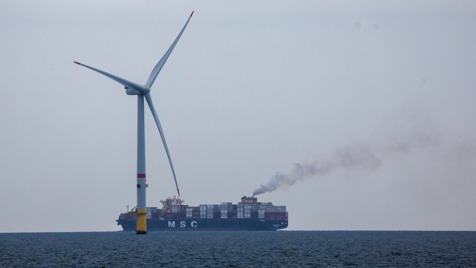 Shell Prepares Sale of Offshore Wind Farms in Deal Worth Over $1 Billion